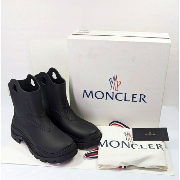 Moncler Women's Misty Black Round Toe Embossed Logo Rain Boots Size 41 MSRP $555 - Picture 4 of 12